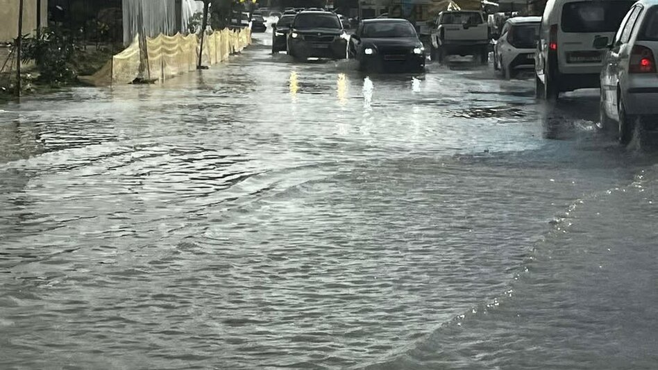 Ηράκλειο: Πλημμύρισε η περιοχή του Αγίου Ιωάννη του Χωστού, ξεχείλισαν… τα παράπονα των οδηγών