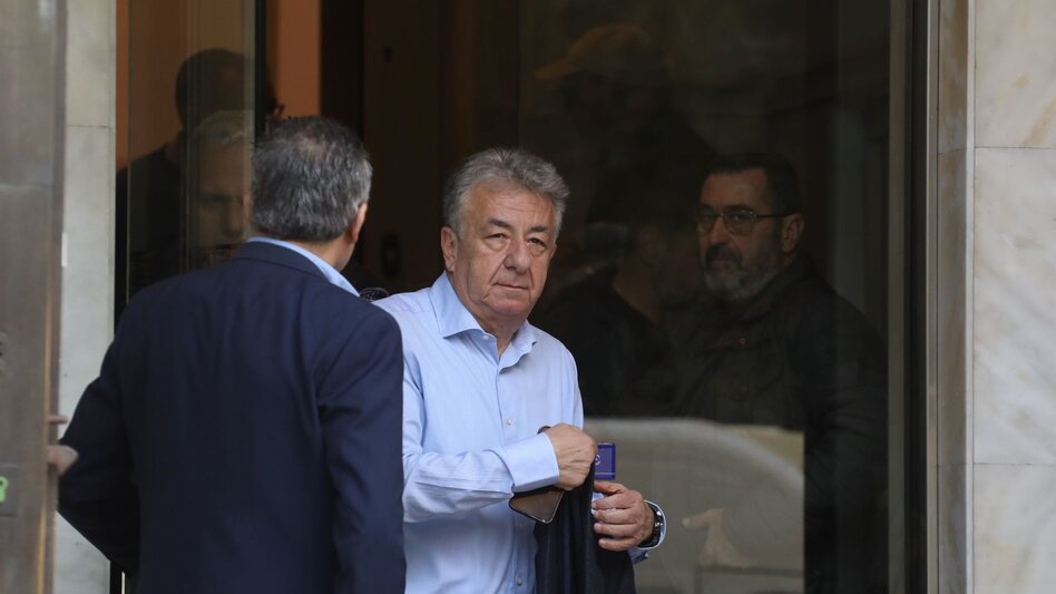 Οι αλλαγές στην Περιφέρεια και τα διλήμματα του Αρναουτάκη!