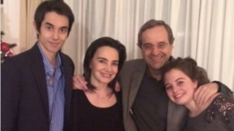 Η συγκινητική ανάρτηση του Κώστα Σαμαρά για την αδελφή του Λένα: «Για εμάς είσαι πάντα εδώ»