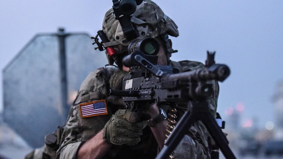 Σενάριο τρόμου: Ο Τραμπ θέλει χερσαία εισβολή και το Ιράν απειλεί