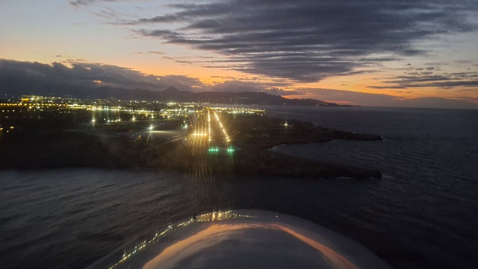 Η προσγείωση του αεροπλάνου... και η απογείωση της ομορφιάς της Κρήτης!