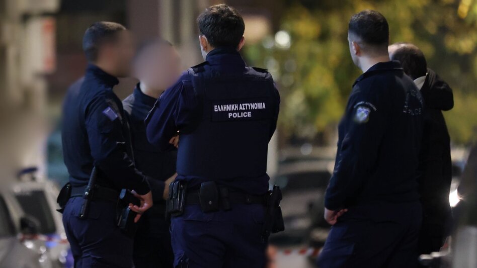 Κυκλοφορούσαν με μανσέτα, αλλά δεν πήγαν μακριά