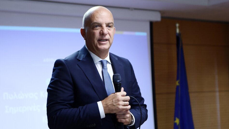 Με κινητοποιήσεις η εκδήλωση του ΕΦΚΑ στο Ηράκλειο, παρουσία Α. Βαρβέρη