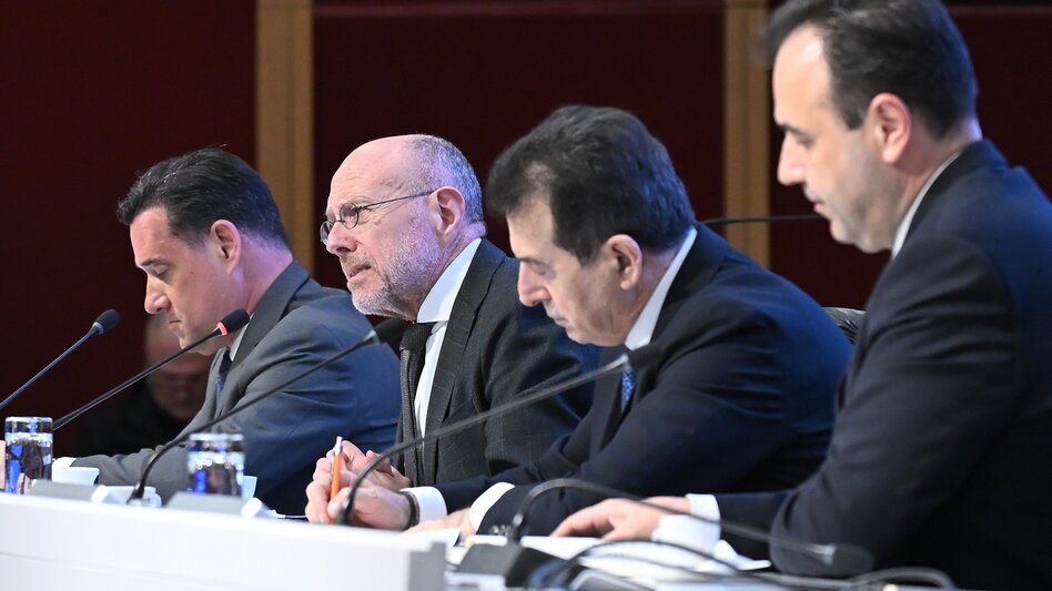 Νέο πλαίσιο για την προστασία των ανηλίκων: Ψηφιακά εργαλεία, αυστηροί έλεγχοι και μηδενική ανοχή στην πώληση καπνού και αλκοόλ