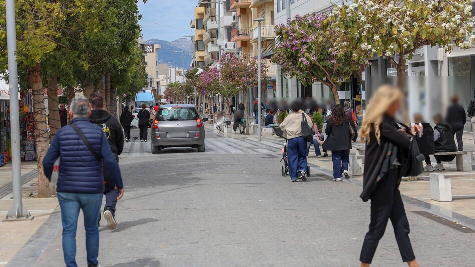 Βραχυχρόνιες μισθώσεις χωρίς φρένο - Καταστήματα γίνονται σπίτια και το κέντρο «αδειάζει»
