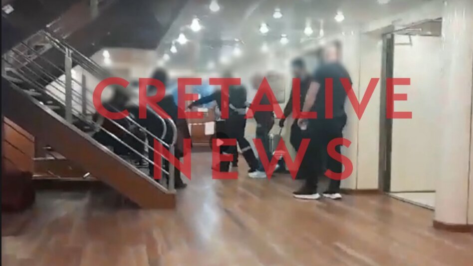 Γυμνός άντρας εισέβαλλε σε καμπίνα μαθητριών κατά τη διάρκεια σχολικής εκδρομής προς Κρήτη - Βίντεο