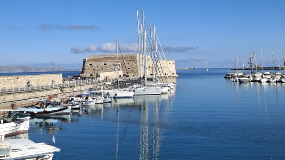 Ηράκλειο: “Ναυμαχία” στο Ενετικό Λιμάνι… για τον ελλιμενισμό μεγάλων σκαφών