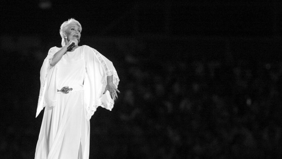 Μαρινέλλα: Ένα τραγούδι που προοριζόταν για την Βουγιουκλάκη και την έκανε γνωστή