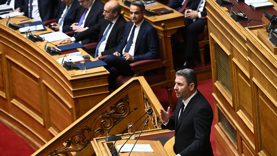 Σύγκρουση Μητσοτάκη – Ανδρουλάκη στη Βουλή: «Ενώ είναι ζητούμενο η ενότητα, εσείς ανασύρετε αφορμές διχασμού» - Δείτε Live