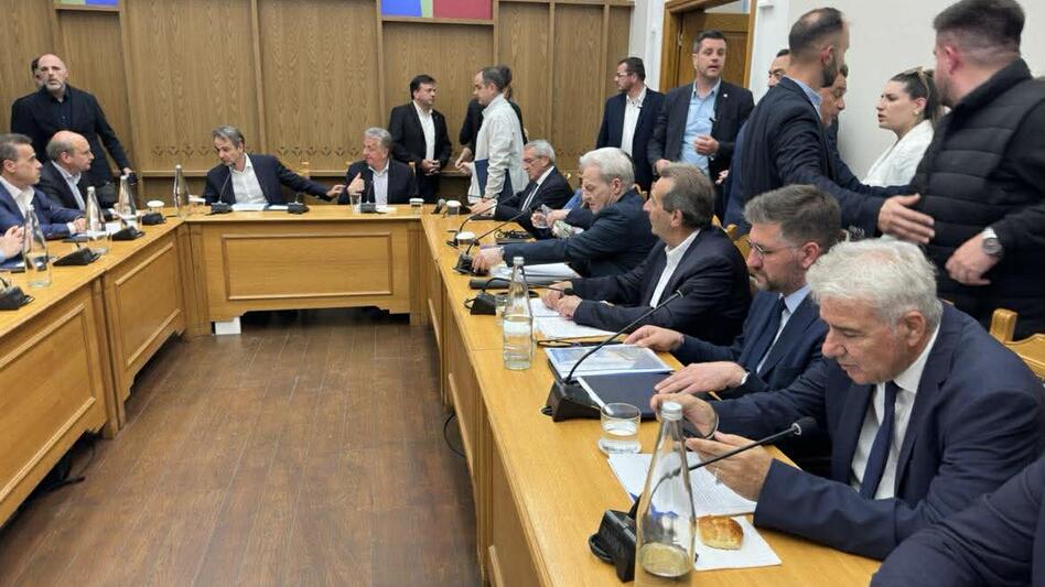 Στο Ηράκλειο ο Πρωθυπουργός - Σύσκεψη στην Περιφέρεια για τη λειψυδρία