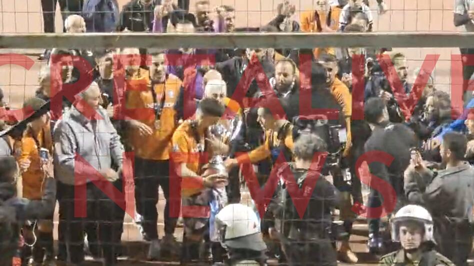 Ανατριχιαστικό video μέσα από την εξέδρα: Η αποθέωση των κυπελλούχων!