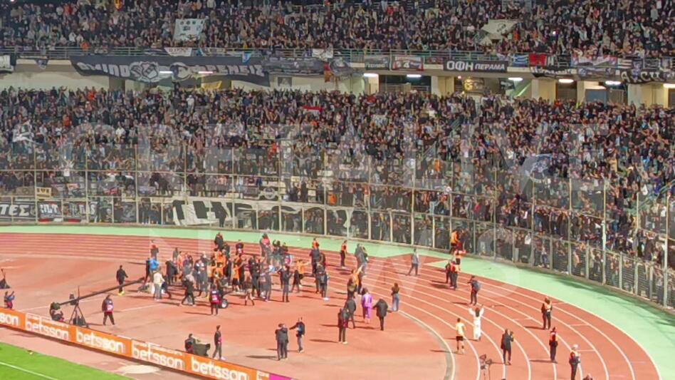Μεθύσι χαράς για τον ΟΦΗ: Ξέφρενοι πανηγυρισμοί στο Πανθεσσαλικό με το σφύριγμα της λήξης - Δείτε βίντεο