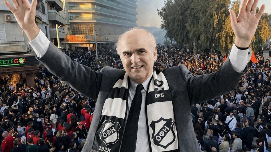 Μόνον ο Ανδρέας Παπανδρέου έλειπε από την Πλατεία!