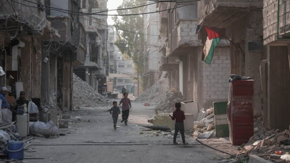 Από τις πληγές του πολέμου στη Γάζα στη "μάχη" της ένταξης: Η νέα ζωή του Αχμέντ στην Κρήτη