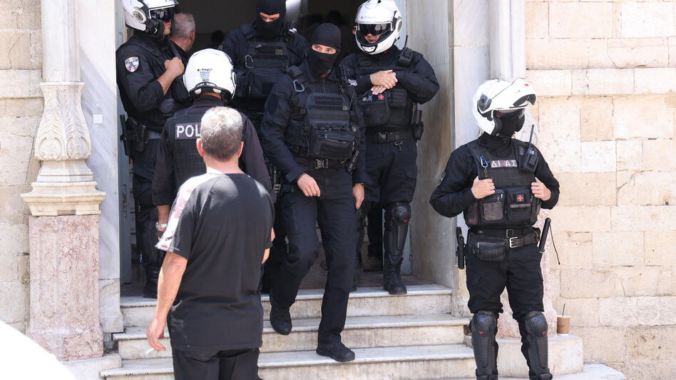 Υπόθεση ΟΠΕΚΕΠΕ στην Κρήτη: παρ' ολίγον καρδιακό από το "κεφαλοκλείδωμα" με τους ταυτόχρονους ελέγχους σε μέλη ίδιων οικογενειών