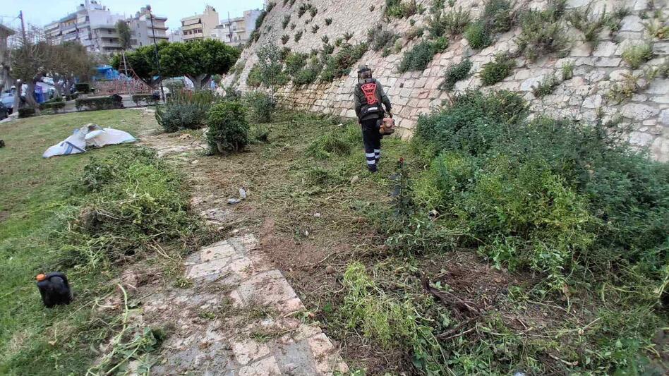 Συνεχίζονται οι εργασίες συντήρησης και καλλωπισμού στα Ενετικά Τείχη