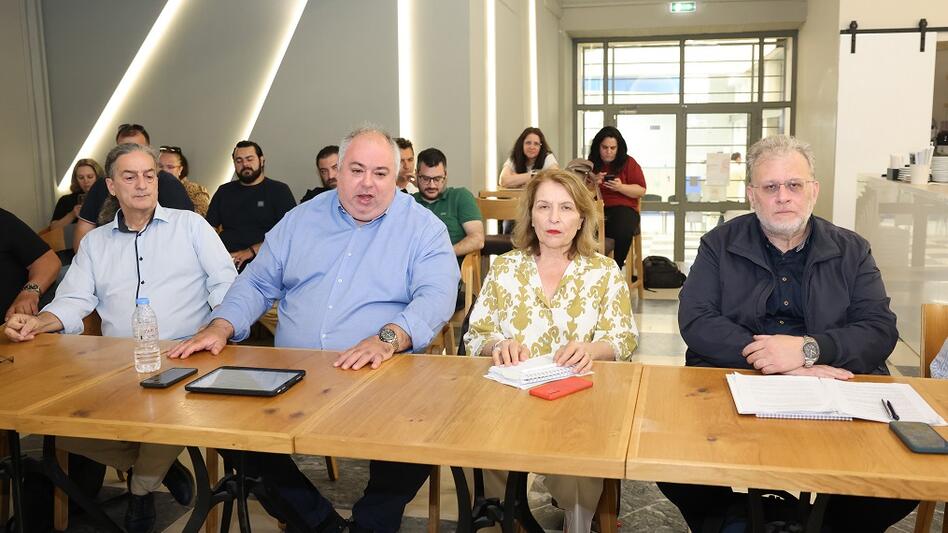 Ψάχνουν το... ξέφωτο, αλλά φως πουθενά - Ο αγροτικός κόσμος της Κρήτης μπροστά σε χιονοστιβάδα εξελίξεων