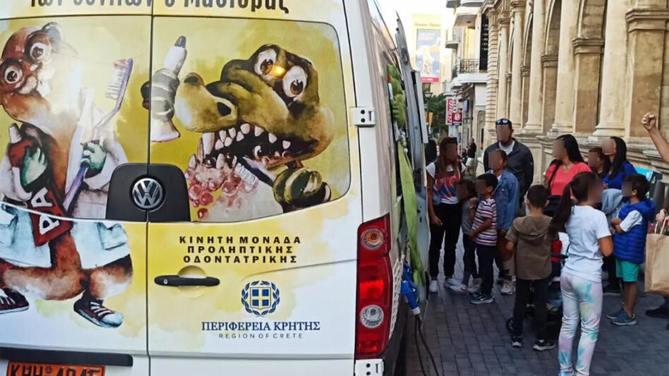 Κρήτη: Χιλιάδες μαθητές συμμετείχαν και φέτος στη εκστρατεία πρόληψης με την κινητή οδοντιατρική μονάδα 