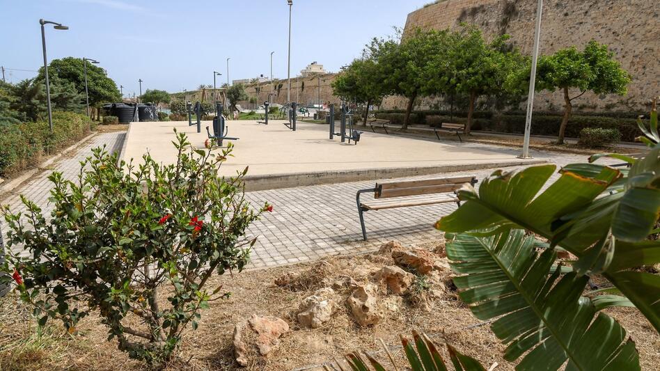Στην τάφρο των Ενετικών Τειχών τα συνεργεία του Δήμου Ηρακλείου