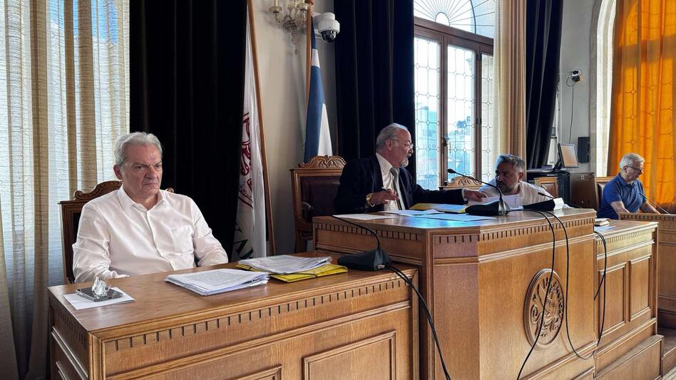 Μεταναστευτικό: Εξώδικο προς τον Δήμο Ηρακλείου και την Περιφέρεια Κρήτης για τη δομή στους Αθανάτους!