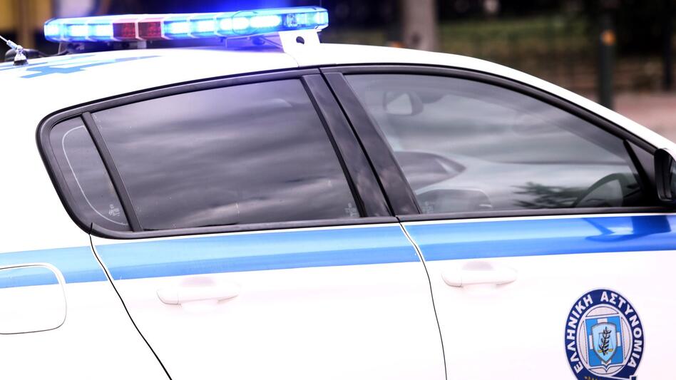 Θεσσαλονίκη: Έβρισαν, απείλησαν και χτύπησαν αστυνομικούς