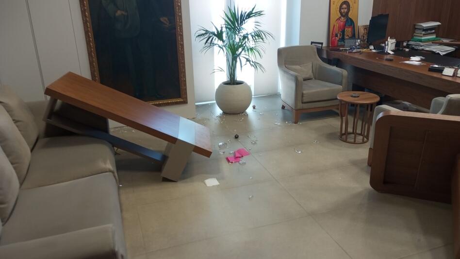 Ρέθυμνο: Έγινε… ταύρος και τα έσπασε όλα - Τί αποτέλεσε το “κόκκινο πανί” για τον πολίτη
