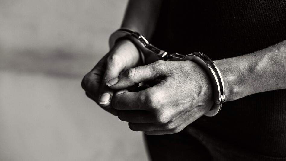 Συνελήφθη πατέρας 7χρονης που περιφερόταν μόνη της στο κέντρο της Θεσσαλονίκης 
