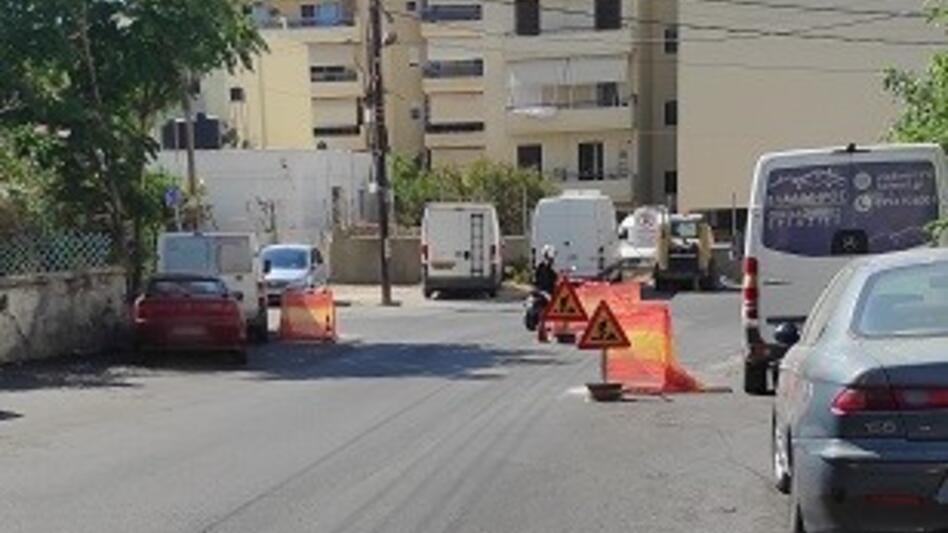 Το "ράβε - ξήλωνε" στους δρόμους και το "μπαλάκι" των ευθυνών