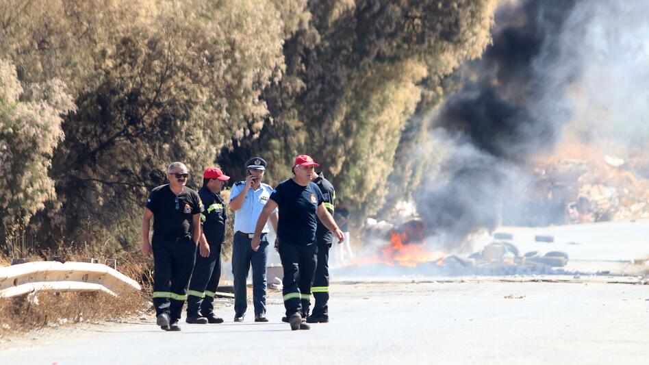 Βραδυφλεγής «βόμβα» ο καταυλισμός της Νέας Αλικαρνασσού - Φωτιές και «βουνά» απορριμμάτων