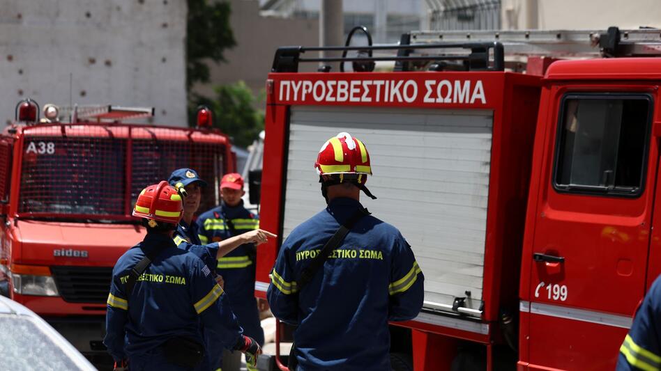Χανιά: Φωτιά σε κτήριο στον Κουμπέ, επί τόπου η Πυροσβεστική!
