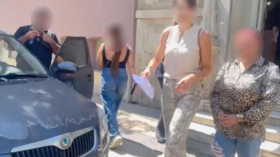 Ηράκλειο: Προφυλακίστηκε η 42χρονη για τα βασανιστήρια με τον μπαλτά - Βίντεο