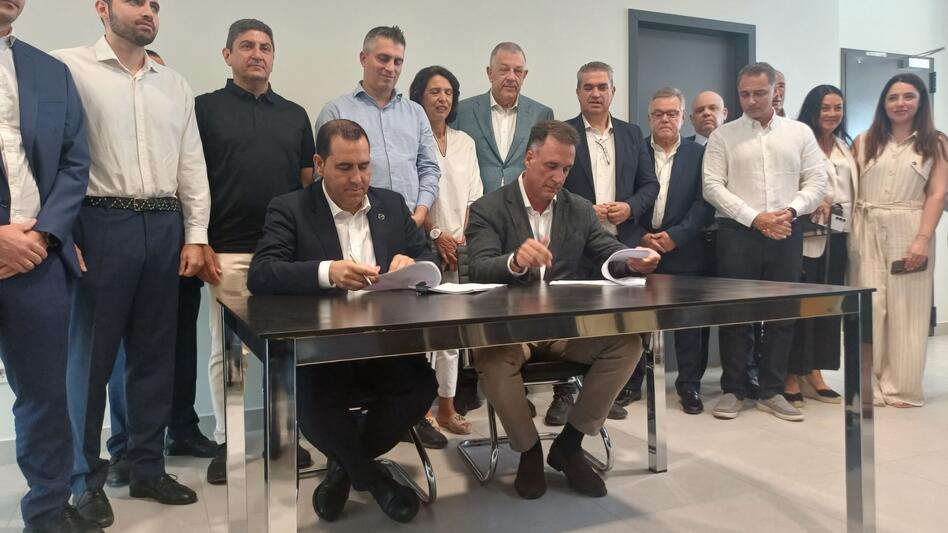 Καστέλι: Σε πανηγυρικό κλίμα οι υπογραφές για τα συστήματα αεροναυτιλίας του νέου αεροδρομίου - Φωτογραφίες