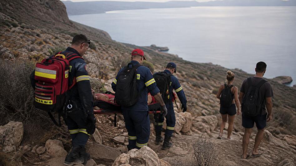 Ξένοι περιπατητές στα βουνά της Κρήτης... με σαγιονάρες - «Παίζουμε συνεχώς με τον χρόνο» στις επιχειρήσεις διάσωσης