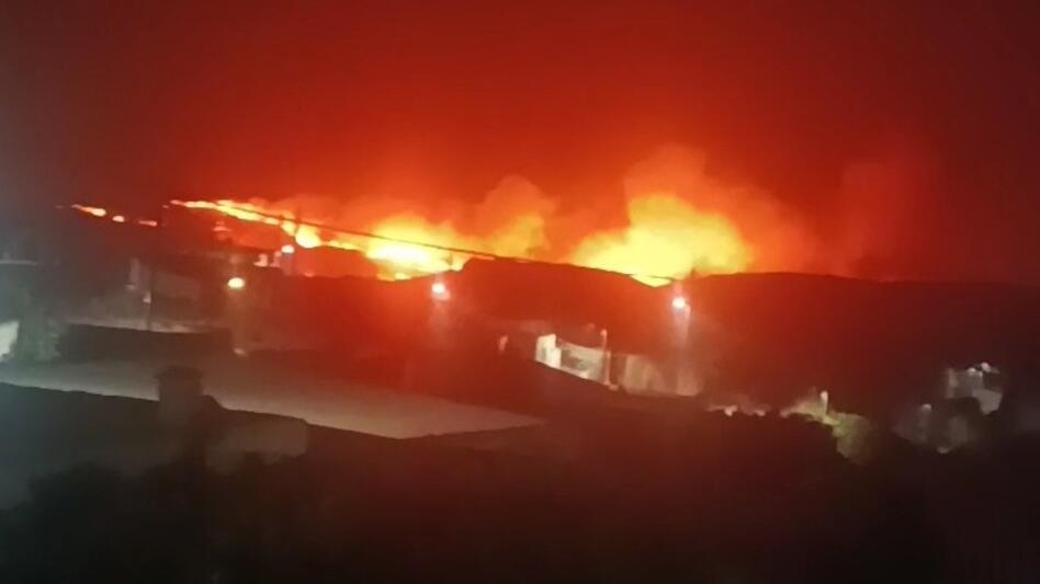 Δύσκολη νύχτα για τα χωριά της Σητείας - Μαίνεται ανεξέλεγκτη η φωτιά