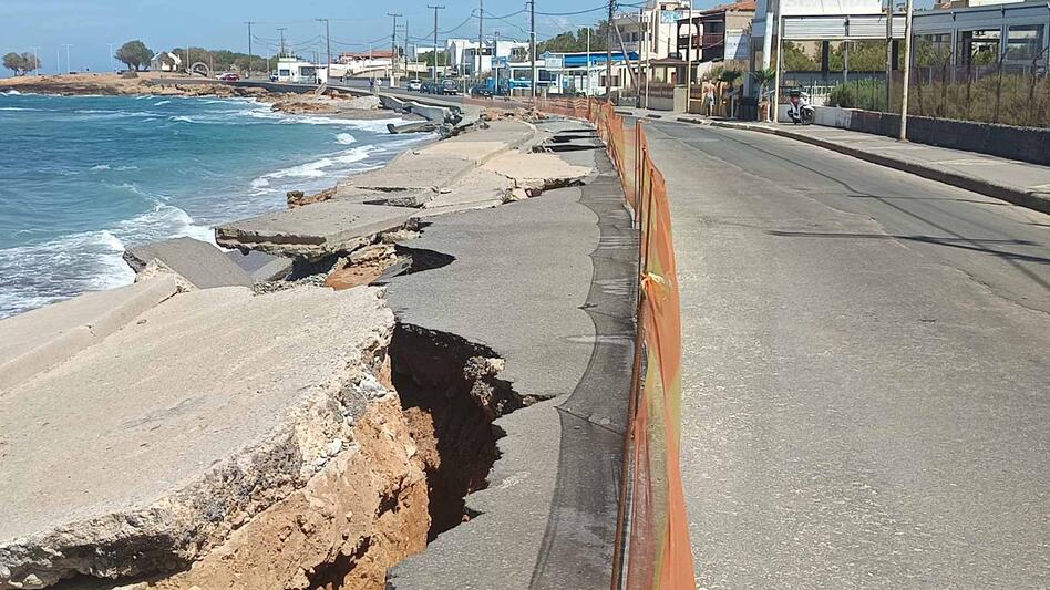 Γούβες: «Φως» για τον «βομβαρδισμένο» παραλιακό - Ξεκινούν τα έργα αποκατάστασης στον δρόμο-«σουρωτήρι» (φωτο)