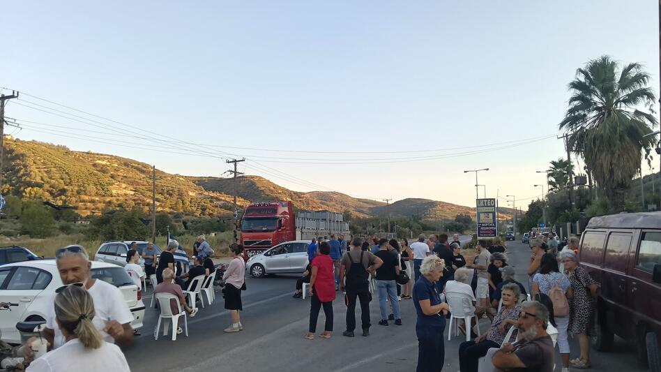 Μεταναστευτικό: Σήμερα το κρίσιμο ραντεβού με Πλεύρη για τη δομή στους Αθανάτους