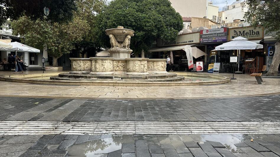 «Λίφτινγκ» στο πεζόδρομο γύρω από τα Λιοντάρια - Πότε ξεκινούν οι εργασίες