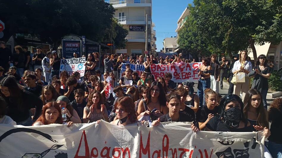Presenteeism: Το αόρατο κόστος της χαμηλής ευεξίας στην εργασία ...