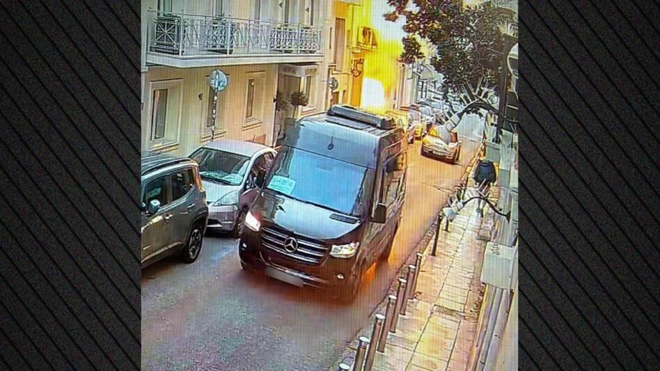 Συνελήφθησαν οι τρεις κλέφτες χαλκού που προκάλεσαν την έκρηξη στην Πλάκα με έξι νεκρούς