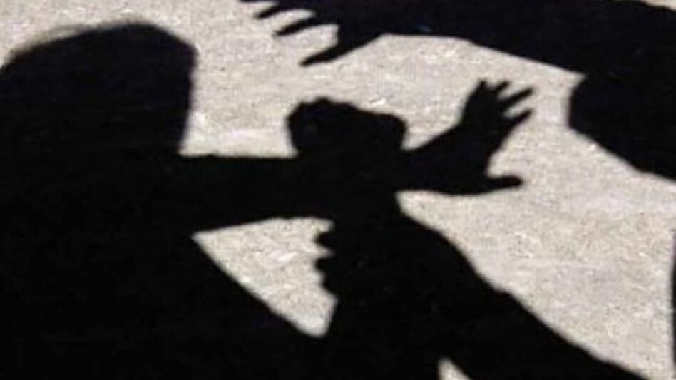 Ξυλοδαρμός 16χρονης στον Άγιο Παντελεήμονα: Δίωξη για επικίνδυνη σωματική βλάβη στις 4 ανήλικες