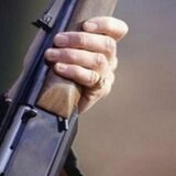 Πυροβόλησε στον αέρα για να εκφοβίσει ανήλικους που έκαναν φασαρία - Τραυματίστηκε από τα σκάγια 15χρονος