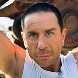 Γιώργος Μαζωνάκης: Το δύσκολο δεκαήμερο που τον οδήγησε στην ψυχιατρική κλινική