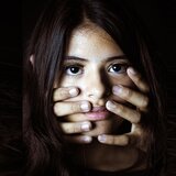 «Είπα όχι, με ακινητοποίησε και με βίασε» καταγγέλλει 16χρονη