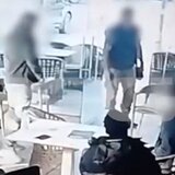 Σοκαριστικό βίντεο από τον «πιστολέρο» στην καφετέρια στη Γεωργιούπολη!