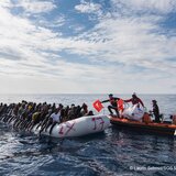 "Ποδαρικό" με 74 μετανάστες στη Γαύδο