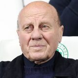 Την Δευτέρα η κηδεία του Μίμη Δομάζου - Σε λαϊκό προσκύνημα η σορός του