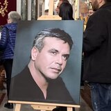 Πλήθος κόσμου στο τελευταίο «αντίο» στον Μανώλη Λιδάκη