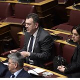 Συνελήφθη ο βουλευτής της Νίκης, Νίκος Παπαδόπουλος - Έσπασε τζάμια και προθήκες στην Εθνική Πινακοθήκη