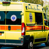 Σύγκρουση μηχανής - αυτοκινήτου στην Καλοκαιρινού