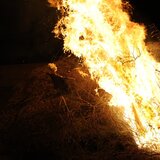 "Εκρηκτικό" και το φετινό Πάσχα, με ακρωτηριασμούς από κροτίδες και φωτοβολίδες